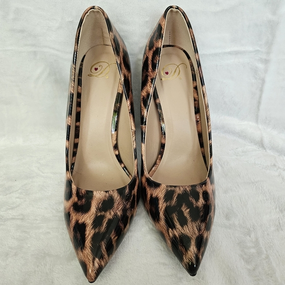 Leopard Pumps - Picture 2 of 4